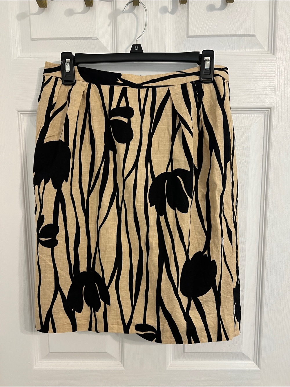 attention Beige and Black Floral Pencil Skirt